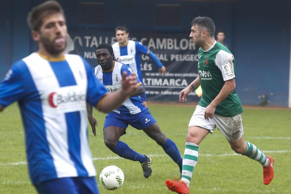 El partido entre el Real Avilés y el Llanes, en imágenes