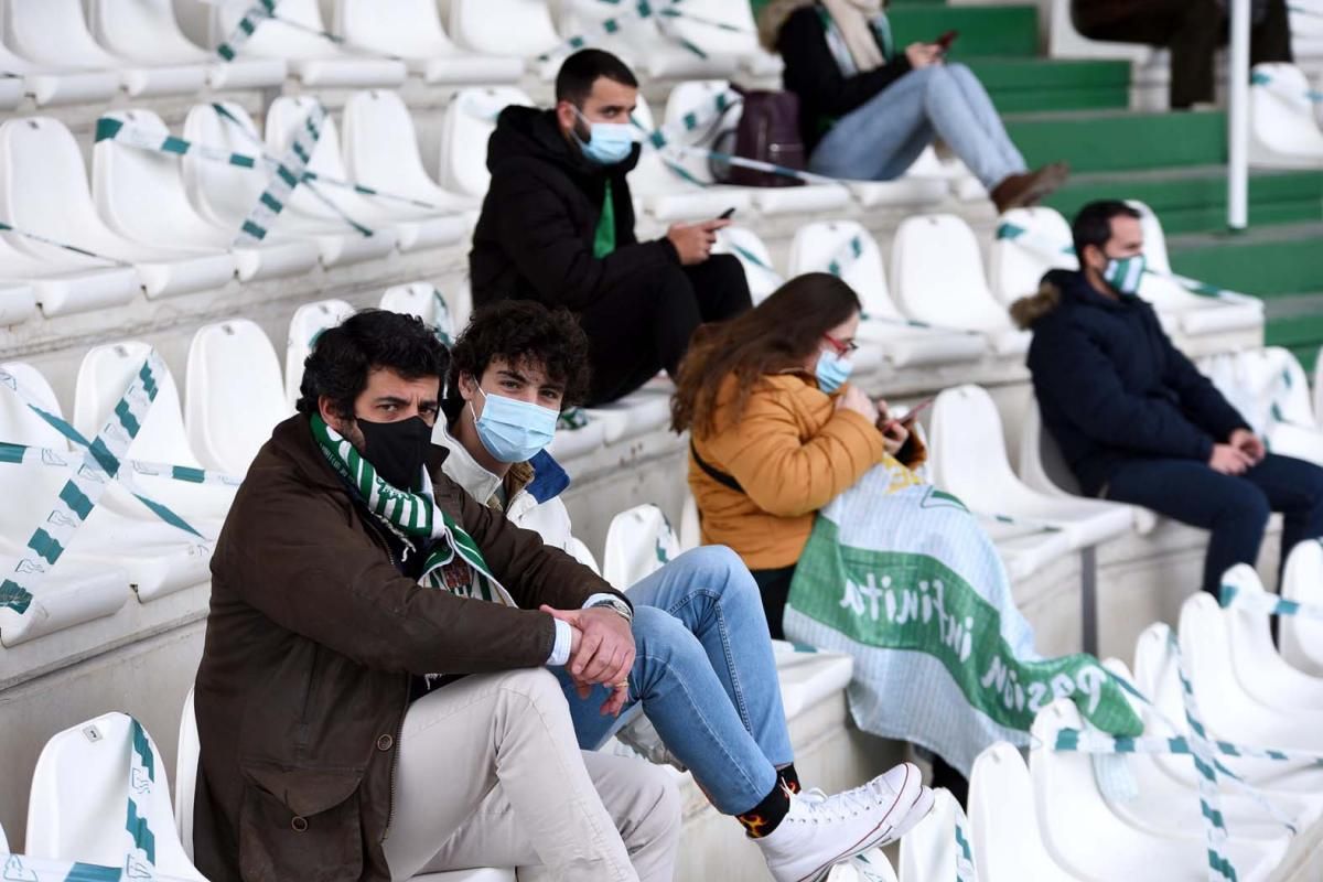 Los aficionados en el partido de Copa del Rey