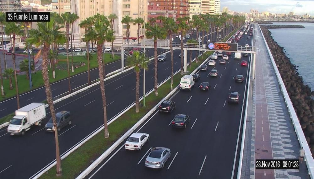 Un accidente colapsa la Avenida Marítima (28/11/2016)