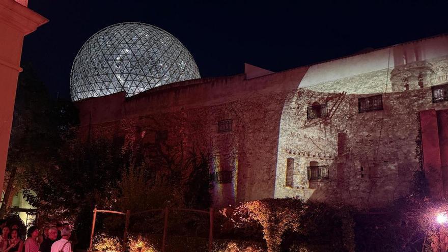 Dalí de nit,  sense russos