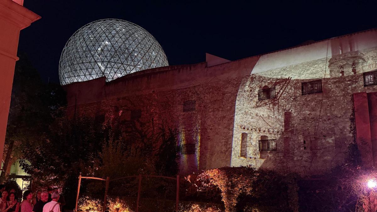 Les imatges de la proposta nocturna 'Dalí, nit i subconscient'