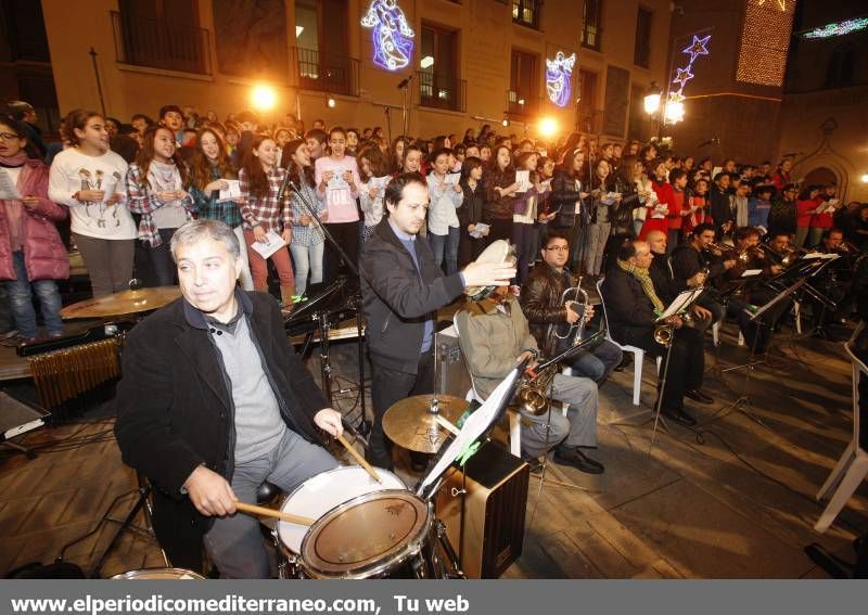 GALERÍA DE FOTOS -- Villancicos en el Mercat de Nadal