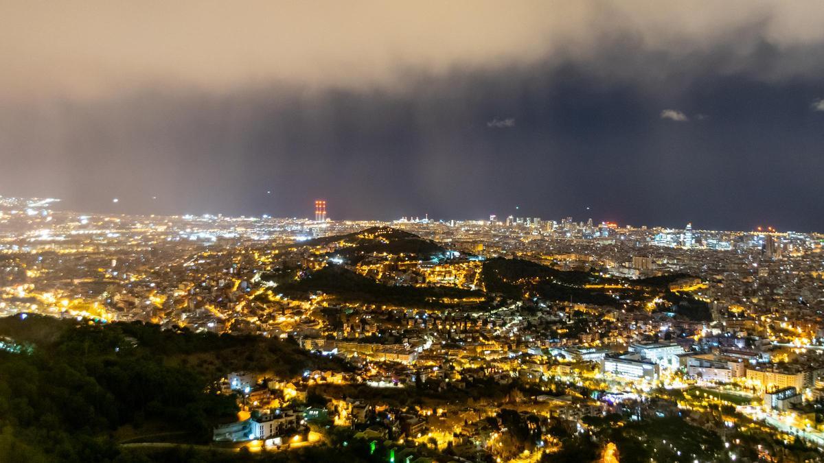 Débiles cortinas de lluvia en la costa central, la madrugada del 4 de diciembre del 2023