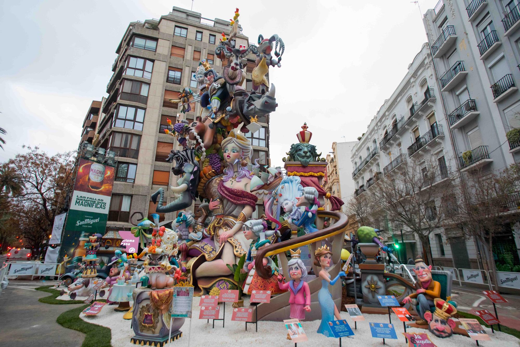 Todas las fotos de la falla Regne de València-Duque de Calabria