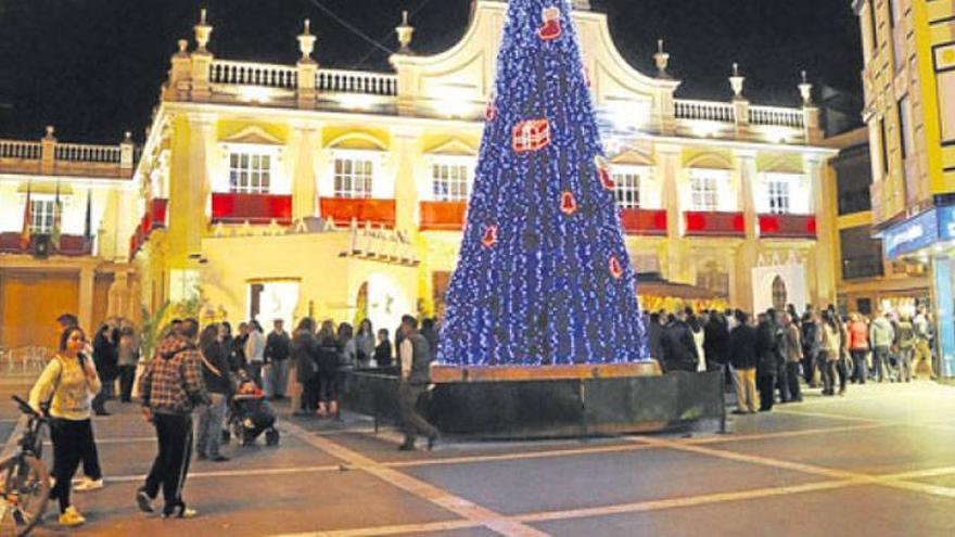 El alumbrado de Navidad en la provincia paga la crisis