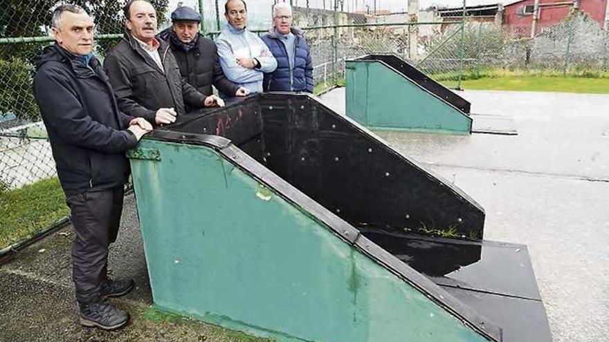 Jugadores de Chave, en las pistas de A Torre.