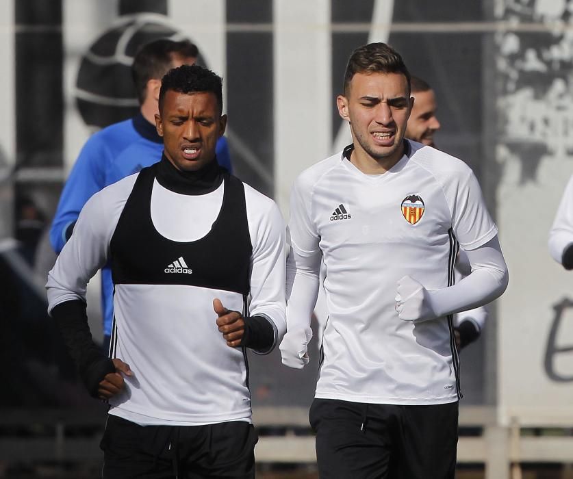 Las imágenes del entrenamiento del Valencia de este sábado