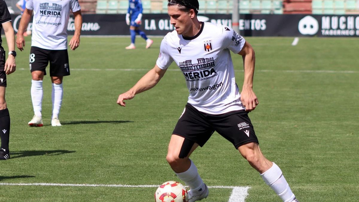 Juanjo Sánchez, en un partido con el Mérida.