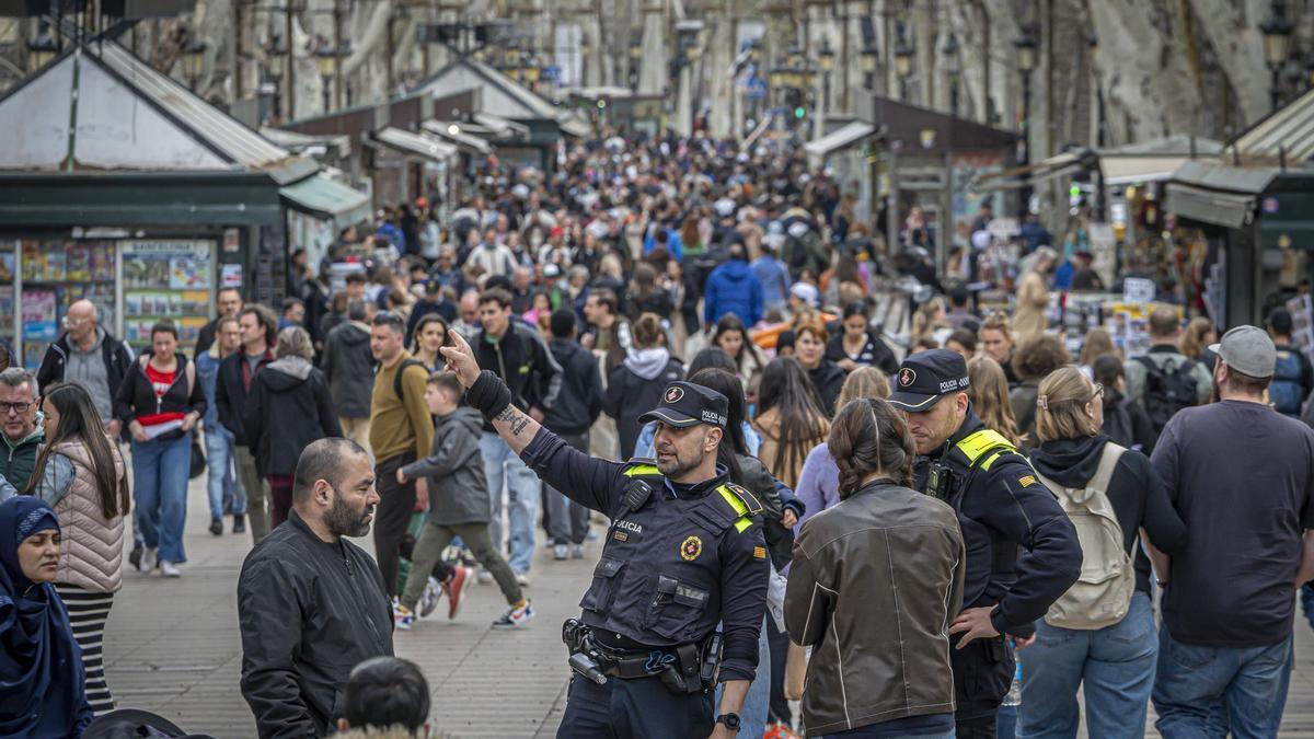 Refuerzan la vigilancia en la Sagrada Família y otros puntos de Barcelona por Semana Santa