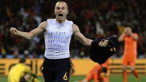 Andrés Iniesta tras marcar el gol que le dio la victoria a España en la final del Mundial de Sudáfrica 2010