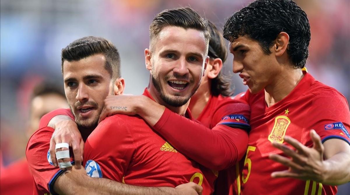 zentauroepp38932957 spain s midfielder saul niguez  c  celebrates scoring the op170617222913