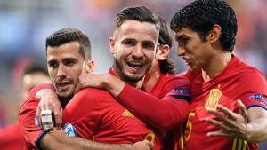 zentauroepp38932957 spain s midfielder saul niguez  c  celebrates scoring the op170617222913