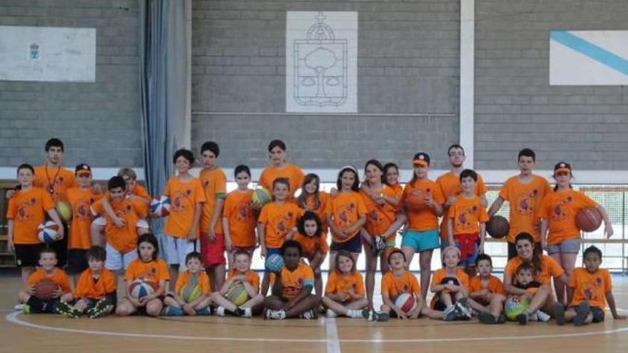 Éxito de la tercera edición del Campus Baloncesto Cambre