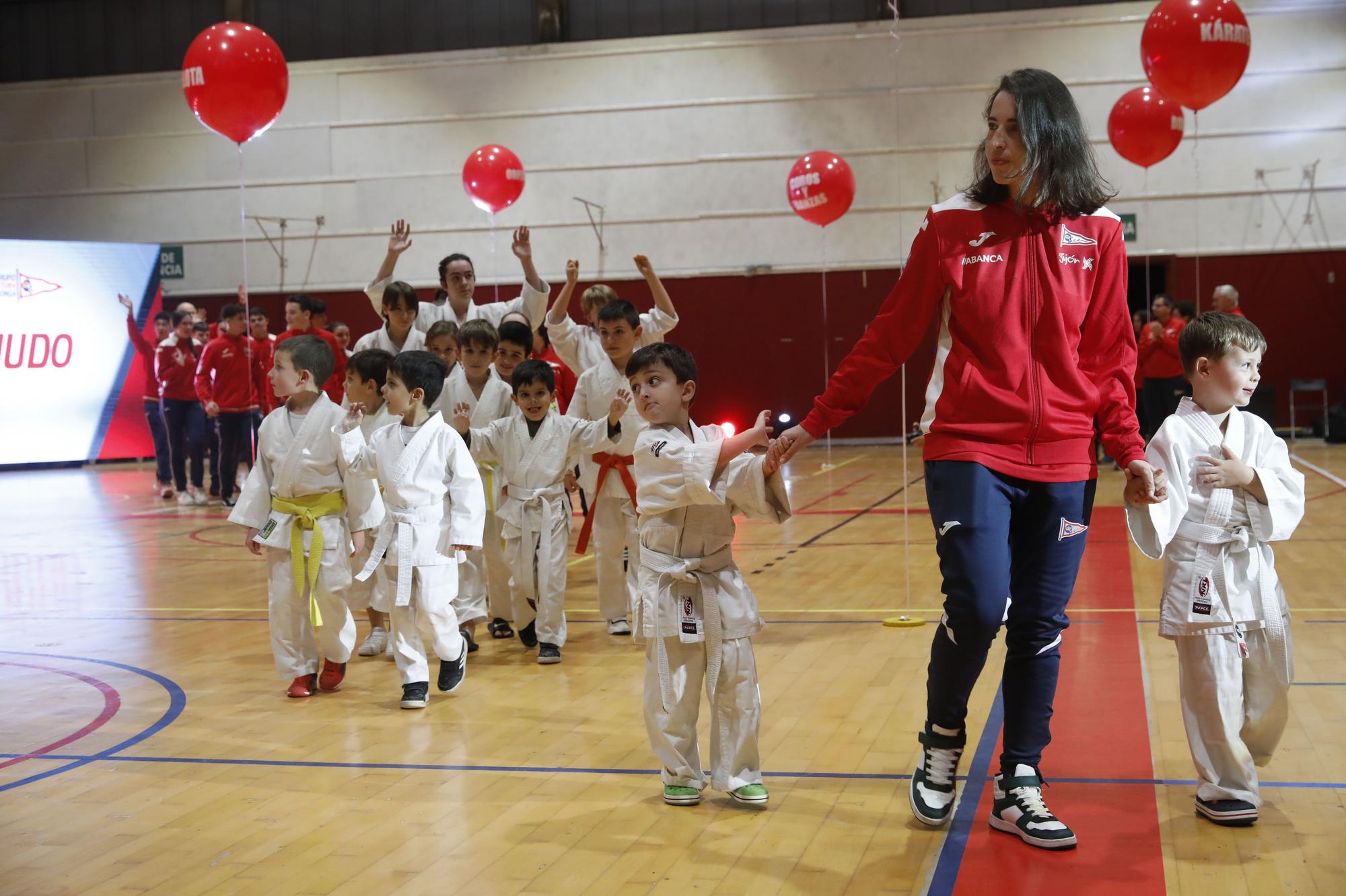 EN IMÁGENES: El Grupo Covadonga presenta sus 27 selecciones deportivas