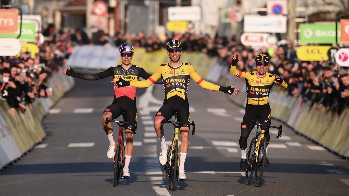 Los tres hombres de Jumbo celebran su victoria