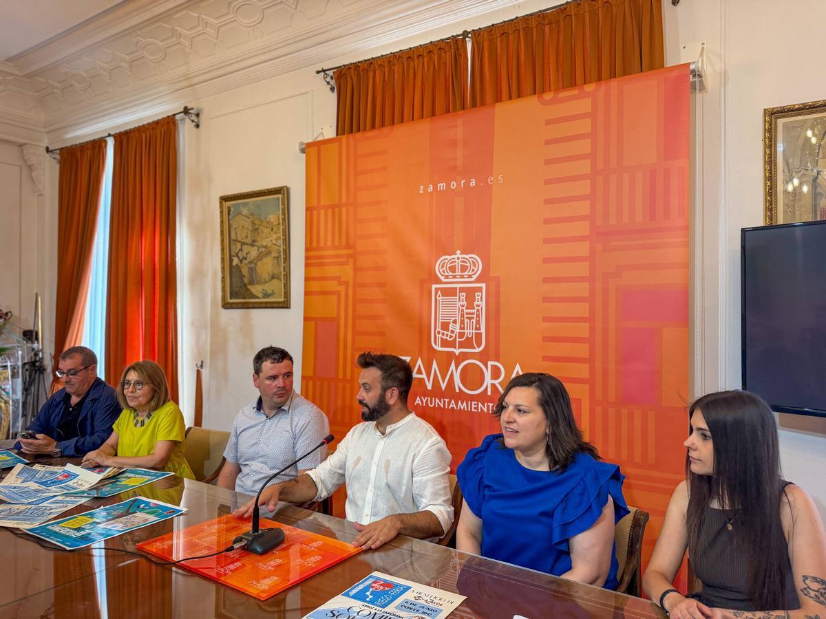 Zamora. Presentación Día del Comercio El Riego-Feria