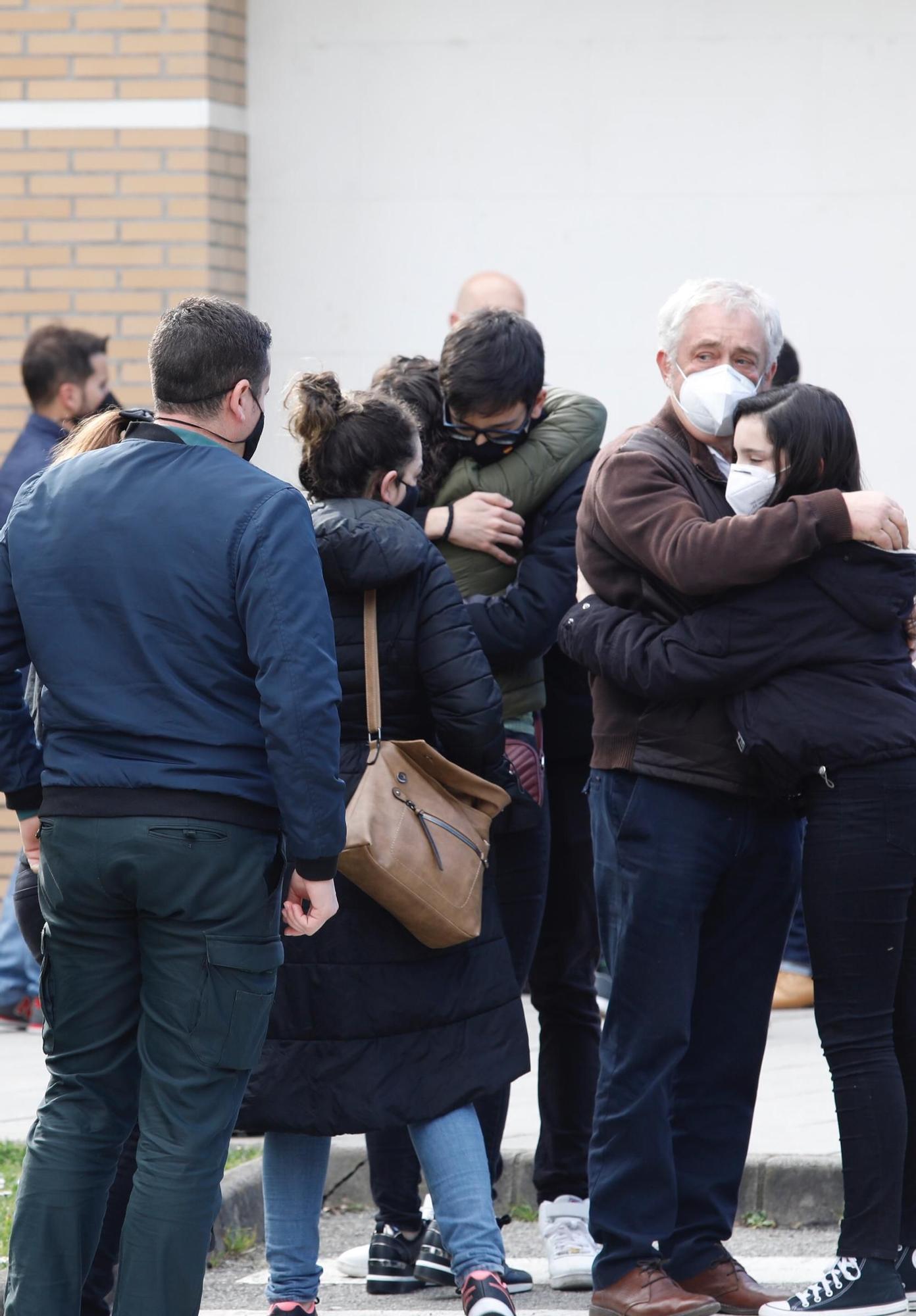 Despedida en el tanatorio al guardia civil atropellado en Mieres