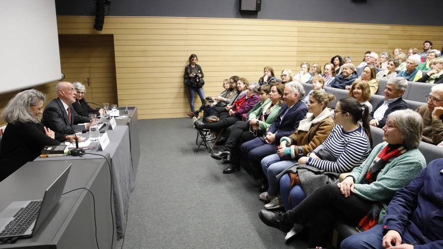 En imágenes: Ángeles Caso, sobre las autoras del Siglo de Oro