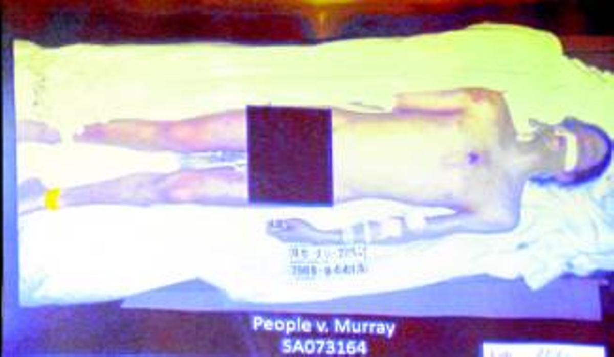 Divulgan foto del cadáver de Michael Jackson, image size:1200x698