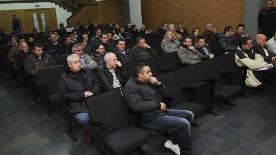 Asamblea de trabajadores de Emesa, en A Coruña, a finales de diciembre. / 13fotos