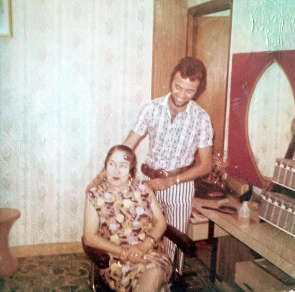 Benjamín Fernández con Estrellita Castro, antes de una actuación en Málaga.