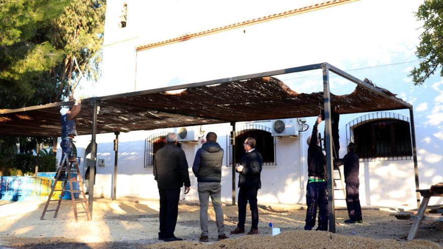 Más sombra y nuevos baños para la Ermita de Sanz de Benidorm