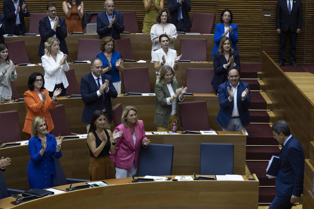 Mazón termina su discurso en el Debate de Política General de las Corts.