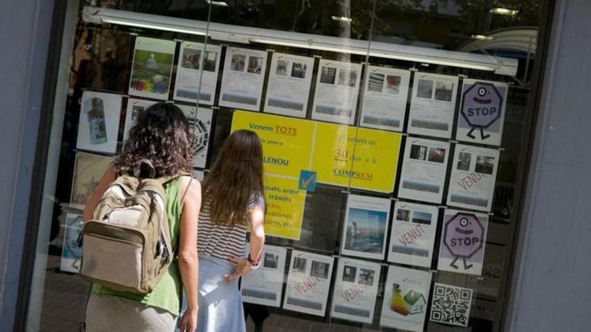 El bono joven al alquiler va dirigido a menores de 35 años.