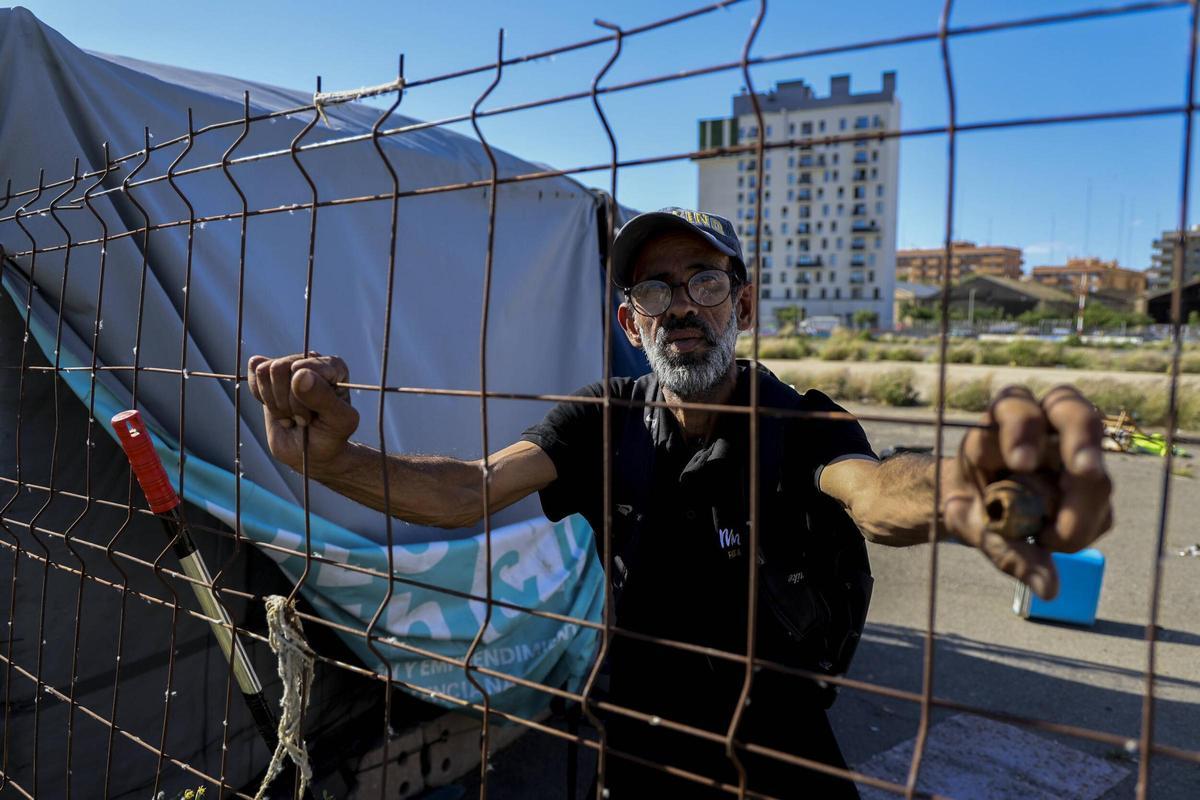 Vidas aparcadas en el circuito de F1: "Aquí tenemos normas propias".