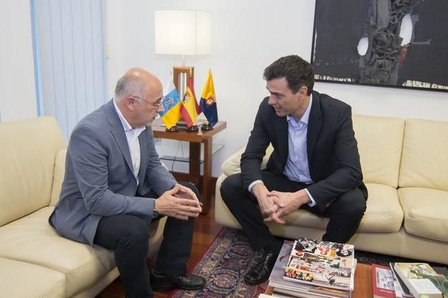 Visita de Pedro Sánchez al Cabildo de Gran Canaria