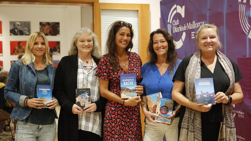 Fünf Autorinnen, zwölf Mallorca-Krimis: So war die Lesung im MZ-Club