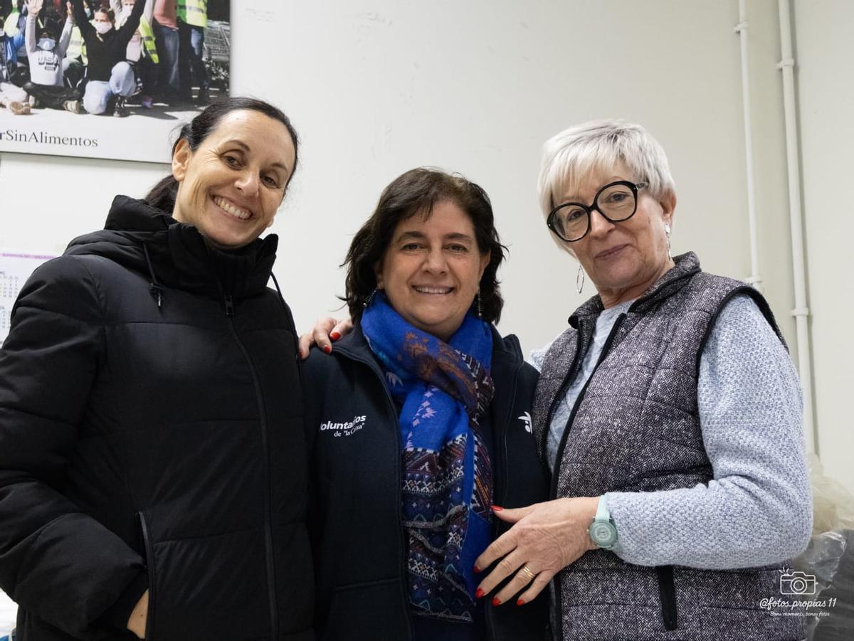 La Fundació del Convent de Santa Clara reparteix joguines a infants de la plataforma d'aliments