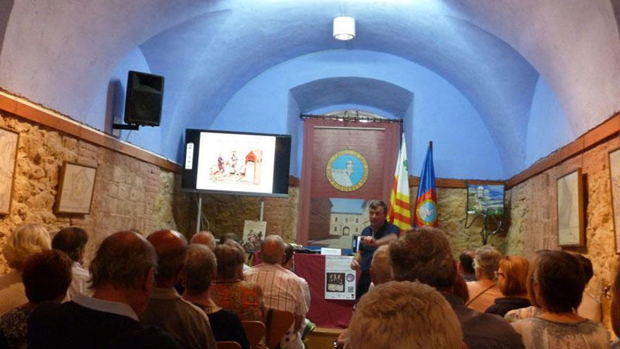 La conferència s&#039;ha fet a la seu dels Amics del Castell.