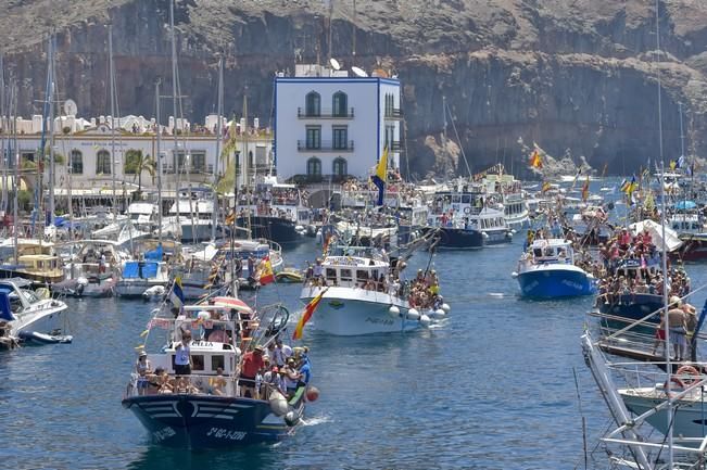 Procesión marítima de la Virgen del Carmen ...