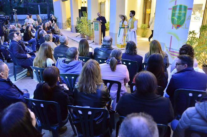 Los Moros y Cristianos presentan la nueva comparsa cristiana que homenajea al Camp d'Elx