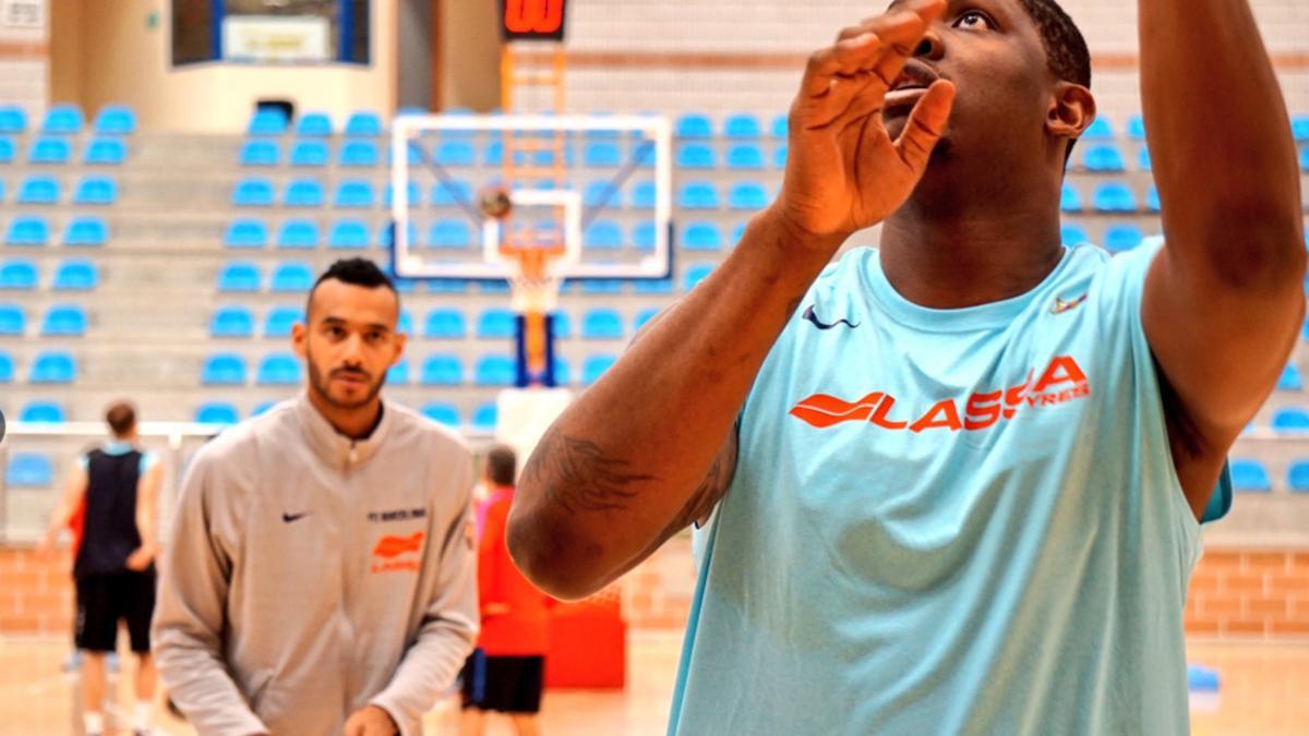 Seraphin y Hanga ya trabajan a las órdenes de Sito Alonso