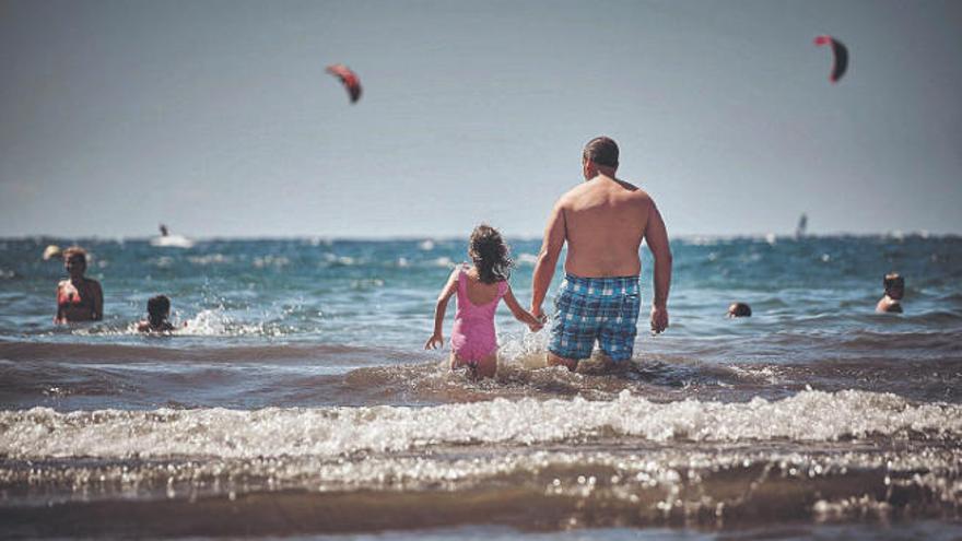 La playa de El Médano cumple hoy tres días de cierre sanitario