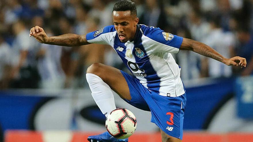 Éder Militão jugant amb el Porto | fcporto.pt