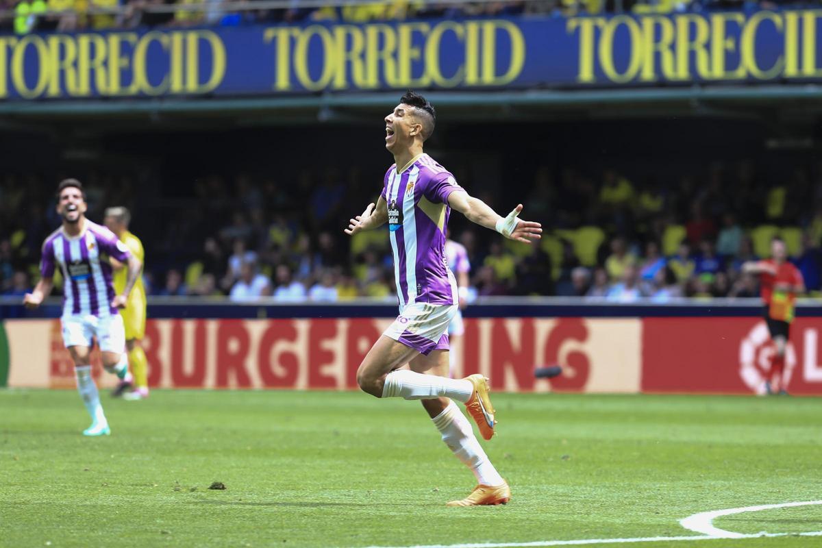 El Yamiq celebra un gol con la camiseta del Valladolid ante el Villarreal.