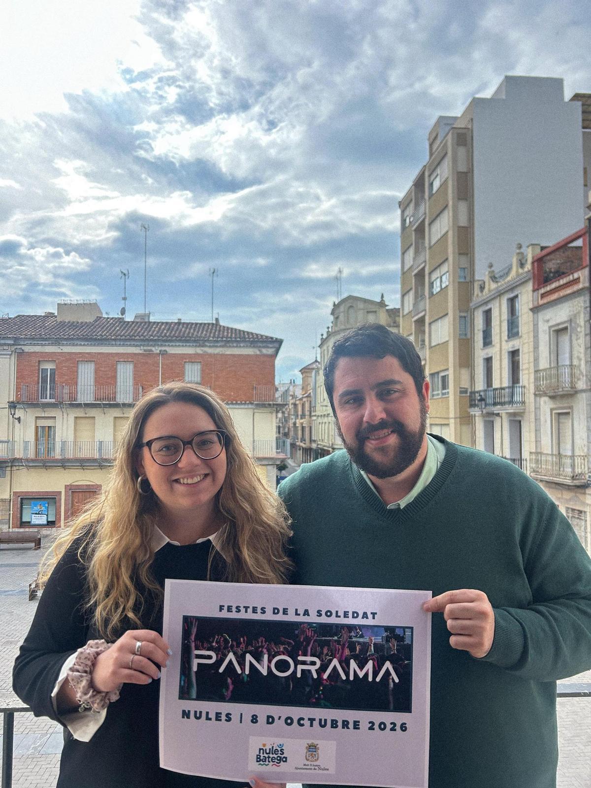 El alcalde y la concejala de Fiestas han anunciado este martes el concierto de la orquesta Panorama.