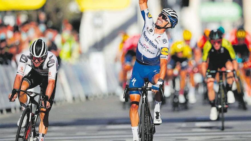 Julian Alaphilippe dedica a su padre, fallecido en junio, la victoria en Niza.