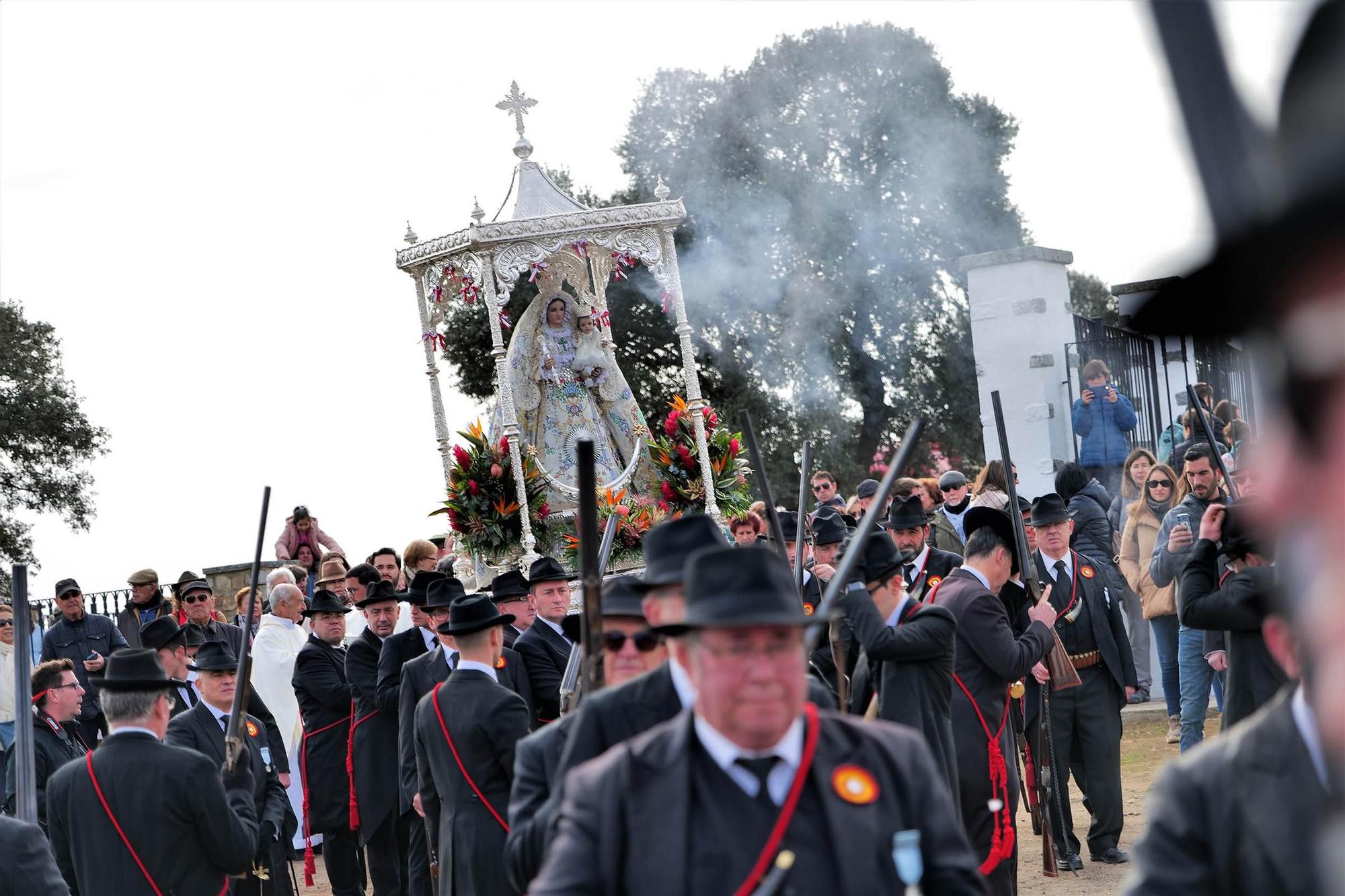 Pozoblanco vive la traida de la Virgen de Luna