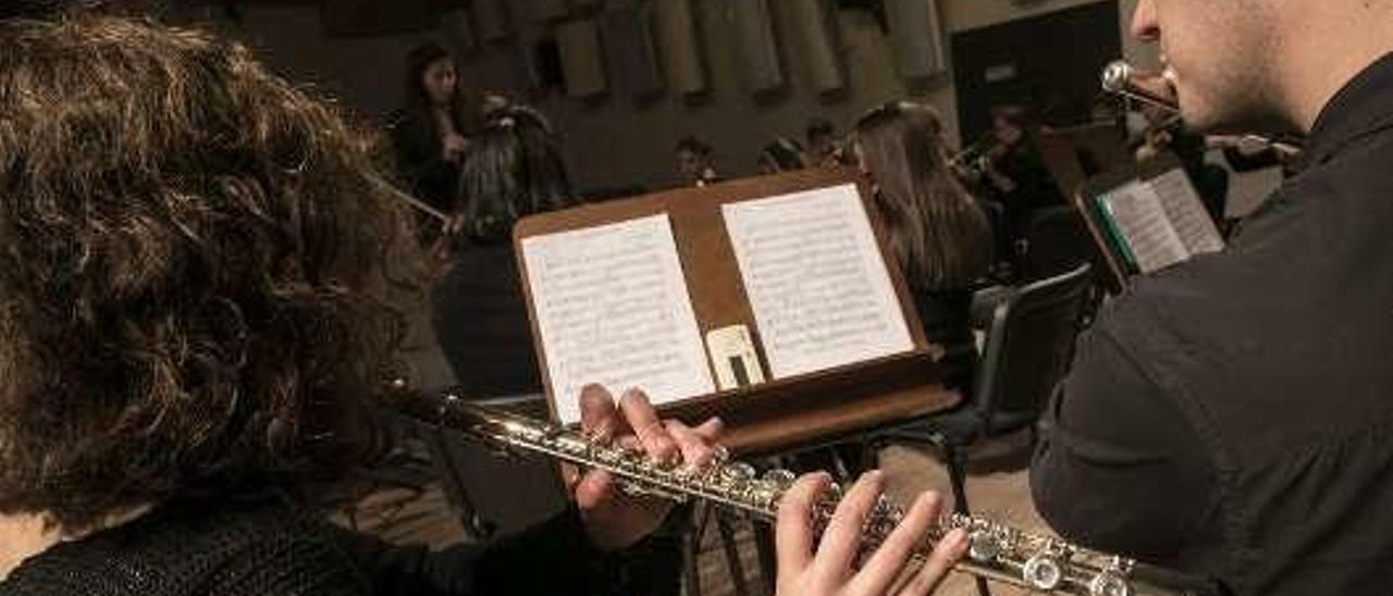 Ensayo de la Orquesta Sinfónica Junior del Conservatorio de Música de Oviedo.