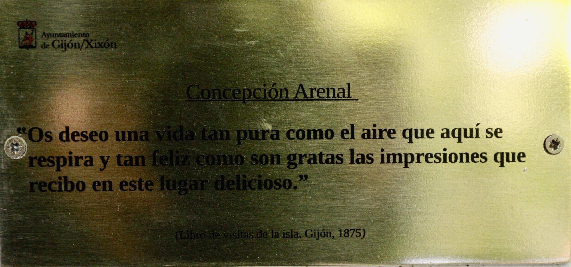 Placas en recuerdo de Rosario de Acuña y Concepción Arenal en el Botánico