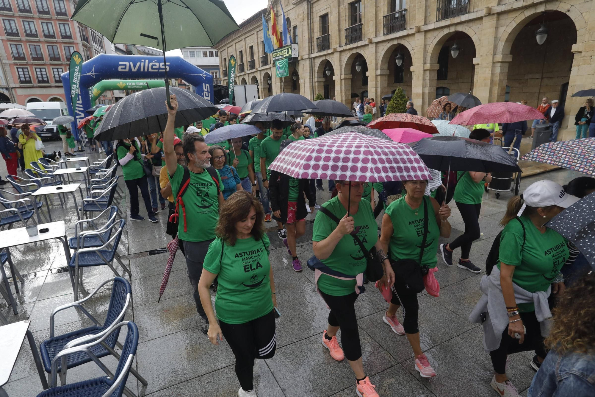 EN IMÁGENES: la Marcha contra el ELA en Avilés