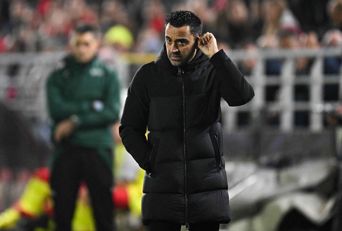 Xavi no hace autocrítica y culpa a los medios de comunicación de explicar una "irrealidad"