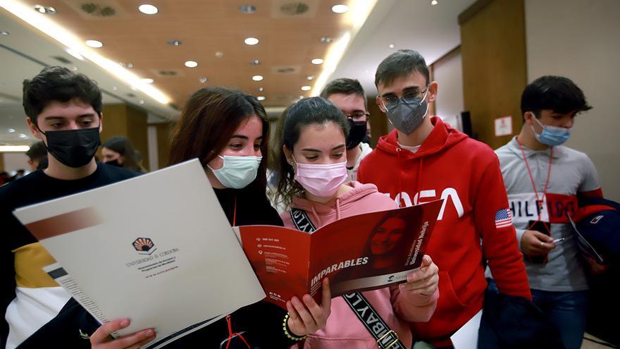 Unitour una feria para despejar las dudas de los estudiantes cordobeses