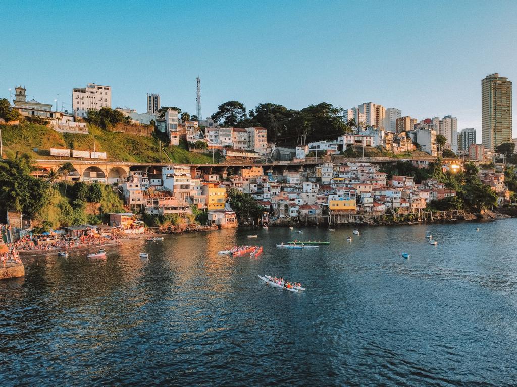 Salvador con su belleza y contrastes