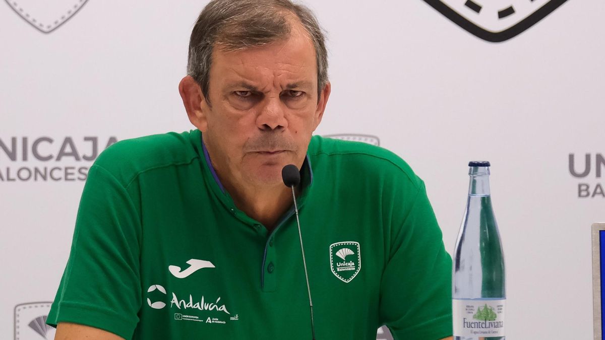 Juanma Rodíguez, director deportivo cajista, durane la rueda de prensa de este jueves.