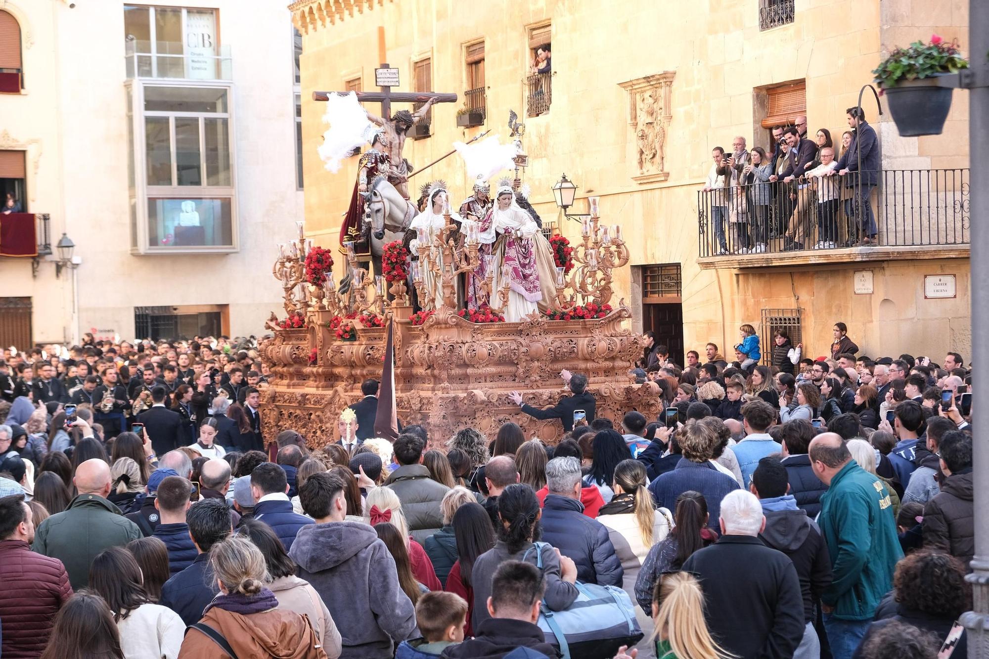 Las mejores imágenes del Martes Santo en Elche